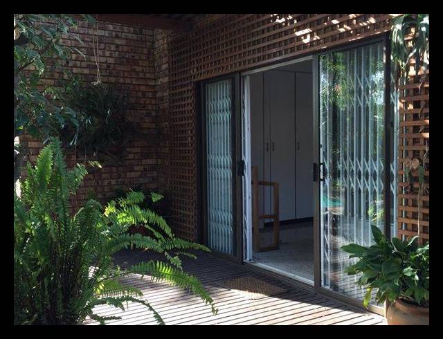 5 BEDROOM HOUSE FOR SALE IN MEER EN SEE